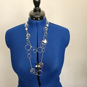 Modern Silver-Tone Linked Circle Lariat Necklace | Long Geometric Statement